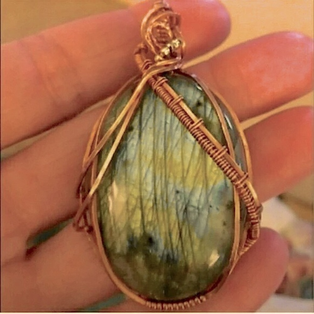 Artesian Labradorite Stone Pendant with 14k Beads Wire Wrapped Hand Woven